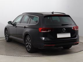 Volkswagen Passat - 2022