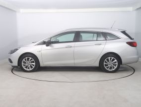 Opel Astra - 2022