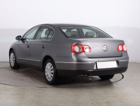 Volkswagen Passat - 2005