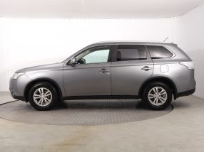 Mitsubishi Outlander - 2015