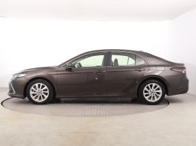 Toyota Camry - 2021