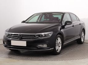 Volkswagen Passat - 2021