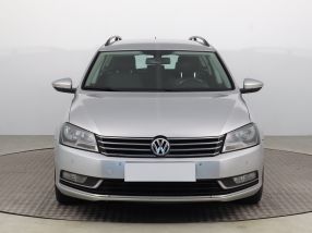 Volkswagen Passat - 2011