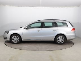 Volkswagen Passat - 2011