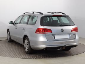 Volkswagen Passat - 2011