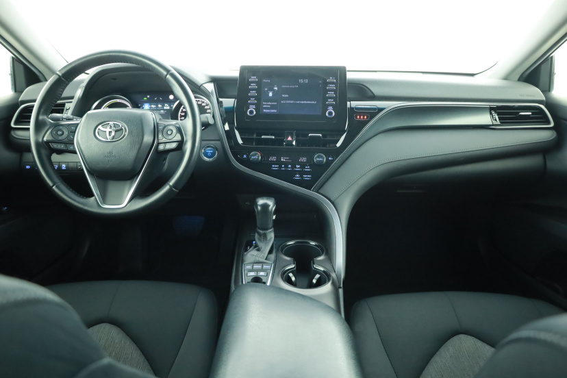 Toyota Camry, 2023