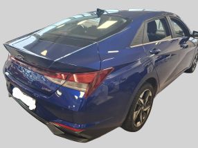 Hyundai Elantra - 2021