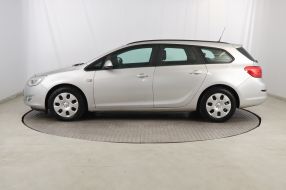 Opel Astra - 2012