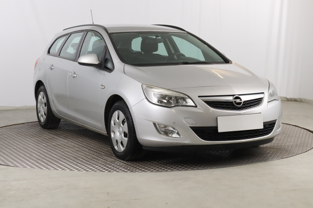 Opel Astra 2012