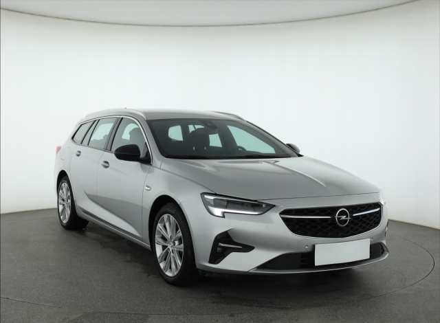 Opel Insignia 2022