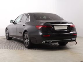 Mercedes-Benz E - 2022