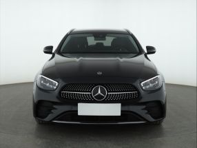Mercedes-Benz E - 2021