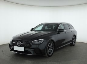 Mercedes-Benz E - 2021