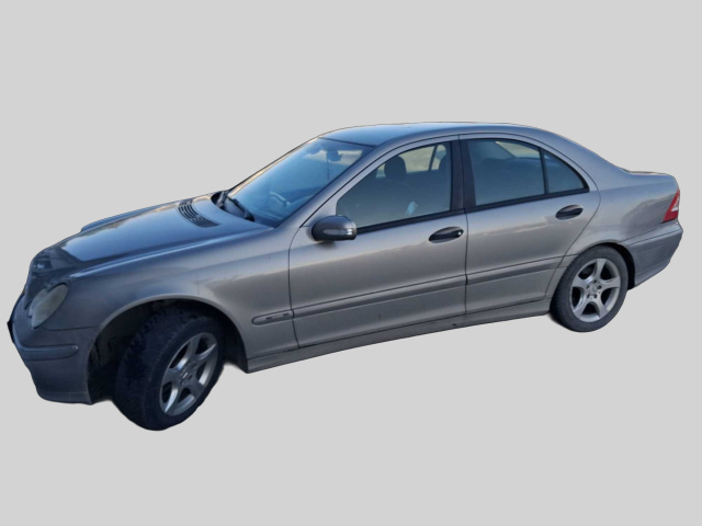 Mercedes-Benz C 2004