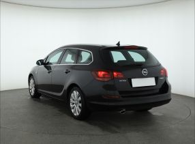 Opel Astra - 2010