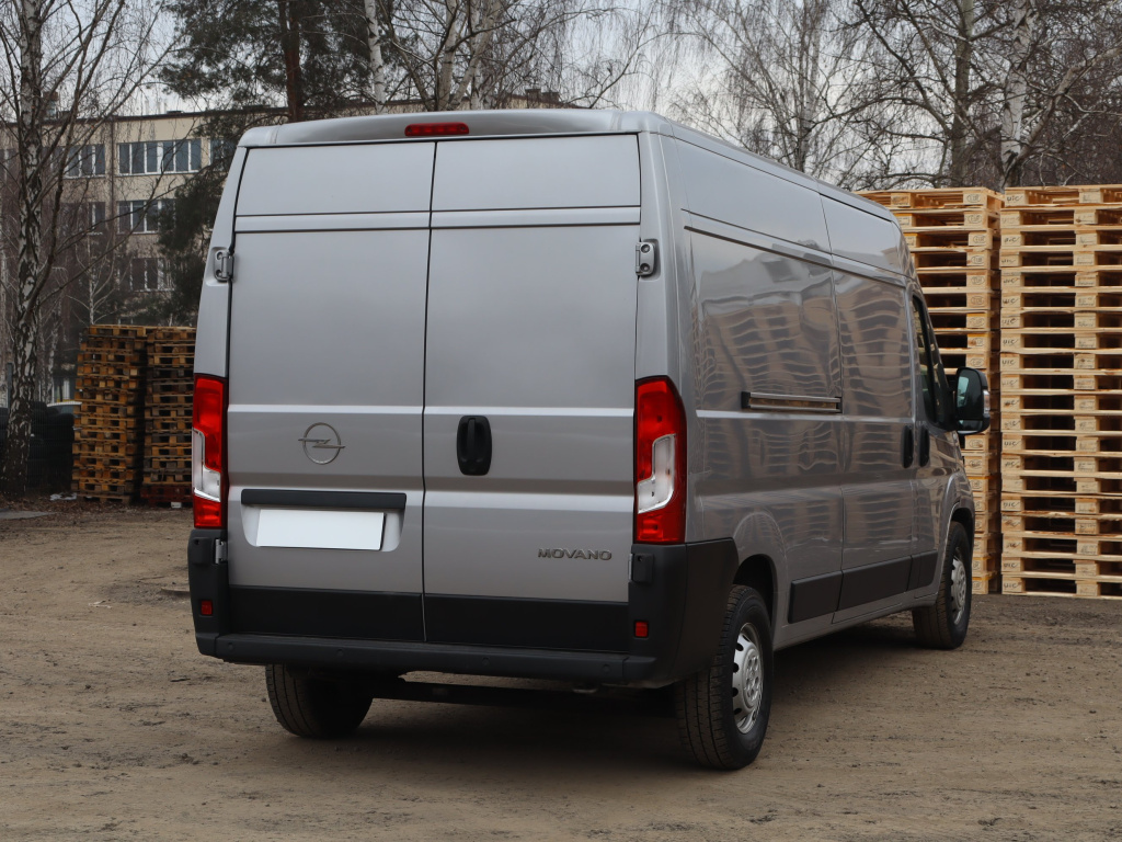 Opel Movano
