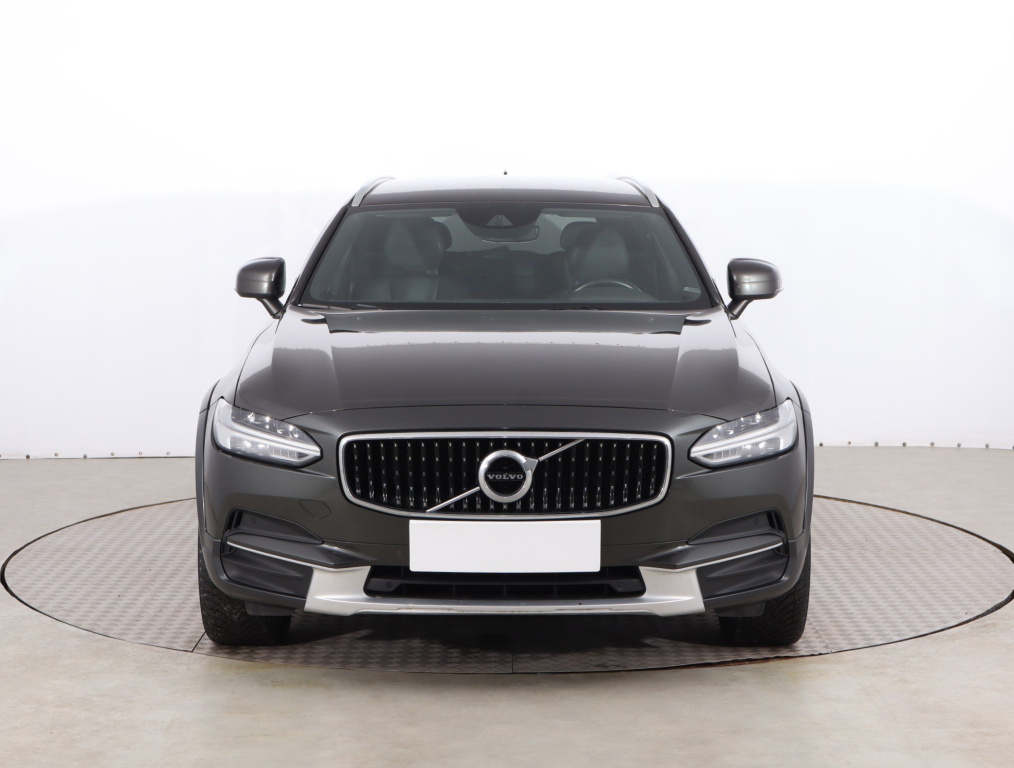 Volvo V90 Cross Country