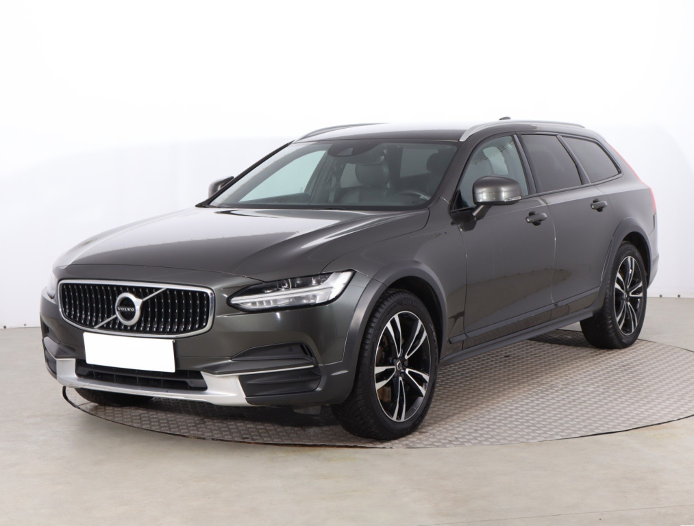 Volvo V90 Cross Country