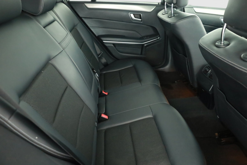 Mercedes-Benz E, 2015