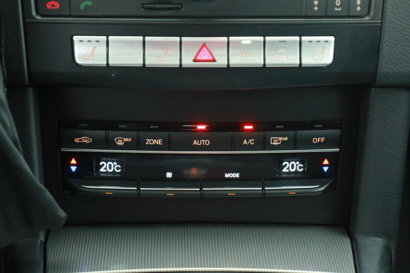Mercedes-Benz E, 2015