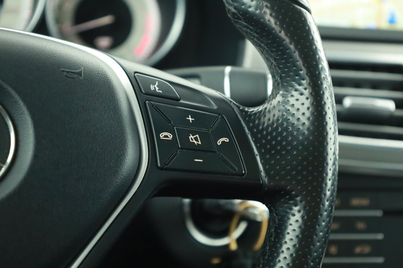 Mercedes-Benz E, 2015