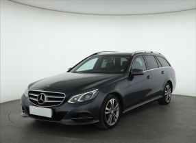 Mercedes-Benz E - 2015