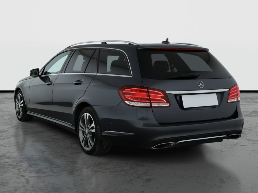 Mercedes-Benz E, 2015