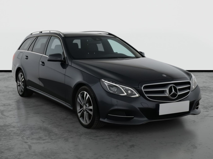 Mercedes-Benz E, 2015