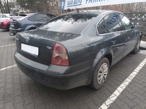 Volkswagen Passat - 2003