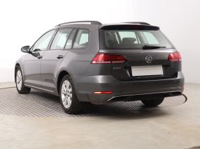 Volkswagen Golf - 2020