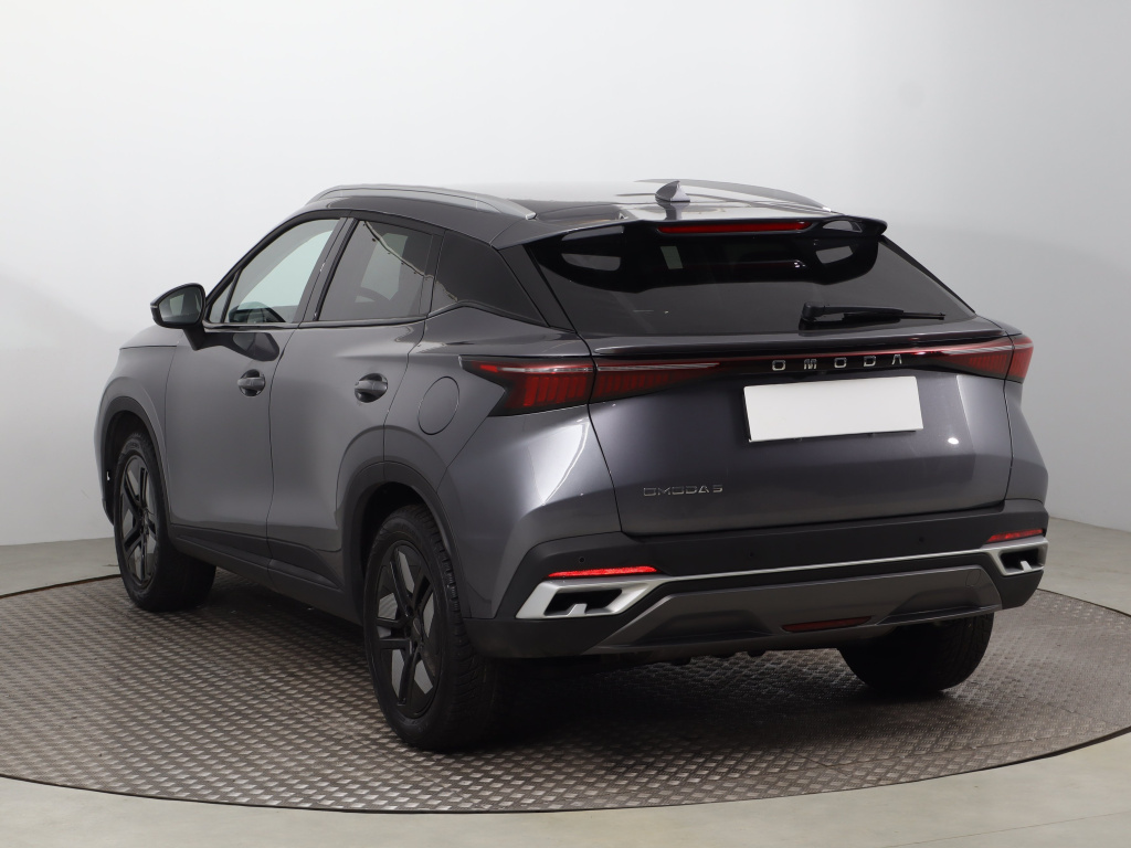 Omoda 5