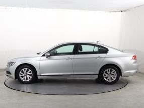 Volkswagen Passat - 2016