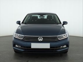 Volkswagen Passat - 2015
