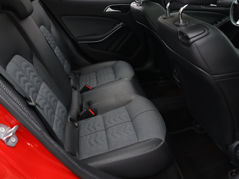 Mercedes-Benz GLA, 2019