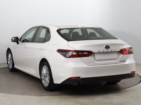 Toyota Camry - 2021