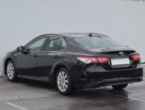Toyota Camry - 2020