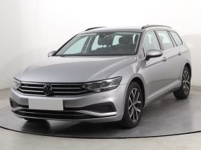 Volkswagen Passat - 2022
