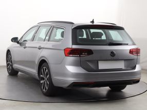 Volkswagen Passat - 2022