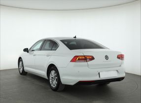 Volkswagen Passat - 2021