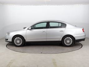 Volkswagen Passat - 2009