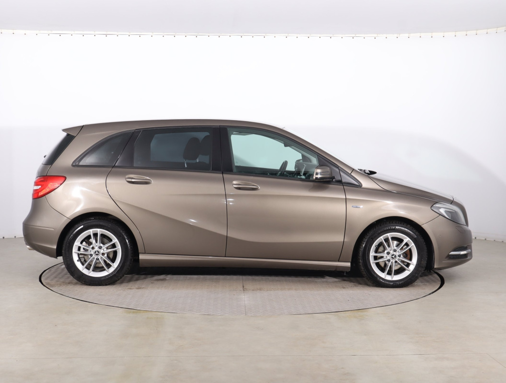 Mercedes-Benz B