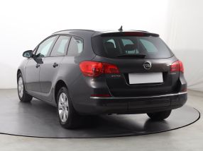 Opel Astra - 2014