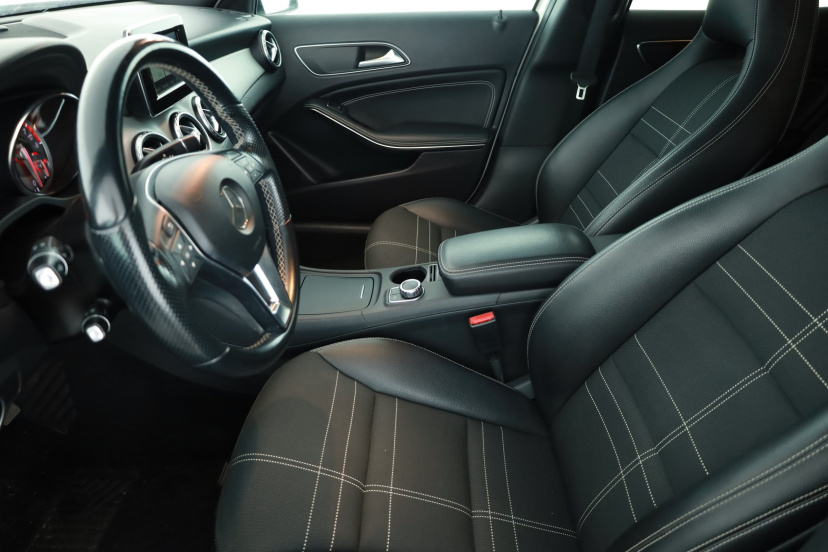 Mercedes-Benz GLA, 2014