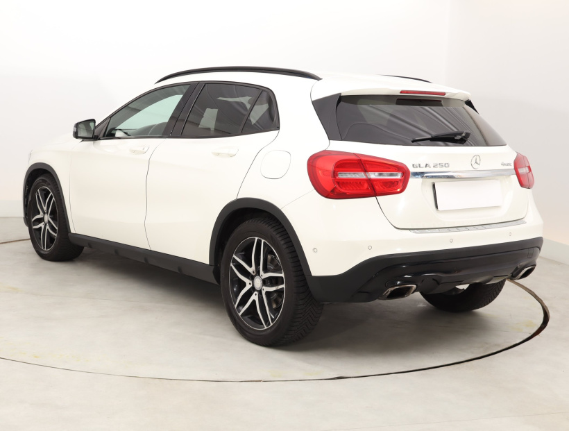 Mercedes-Benz GLA, 2014