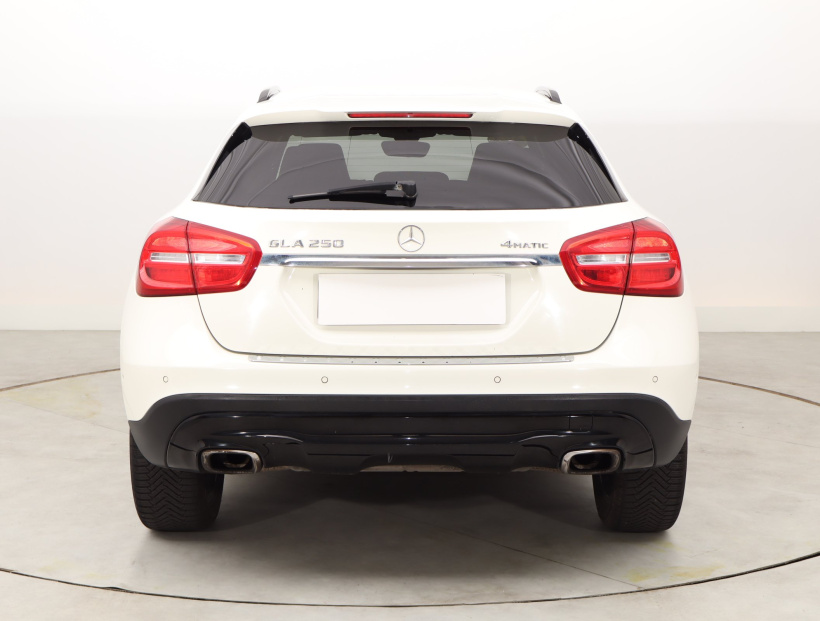 Mercedes-Benz GLA, 2014
