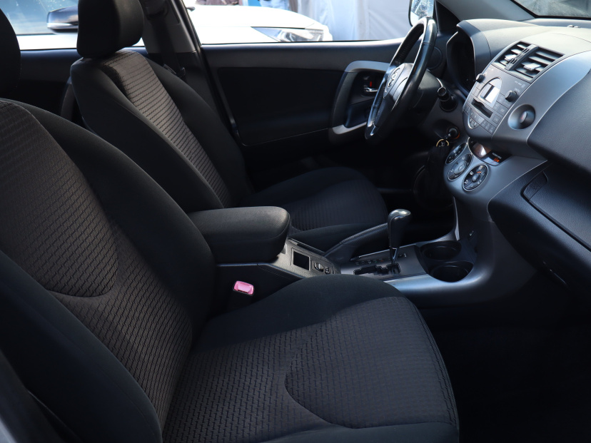 Toyota RAV 4, 2008