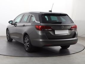 Opel Astra - 2016