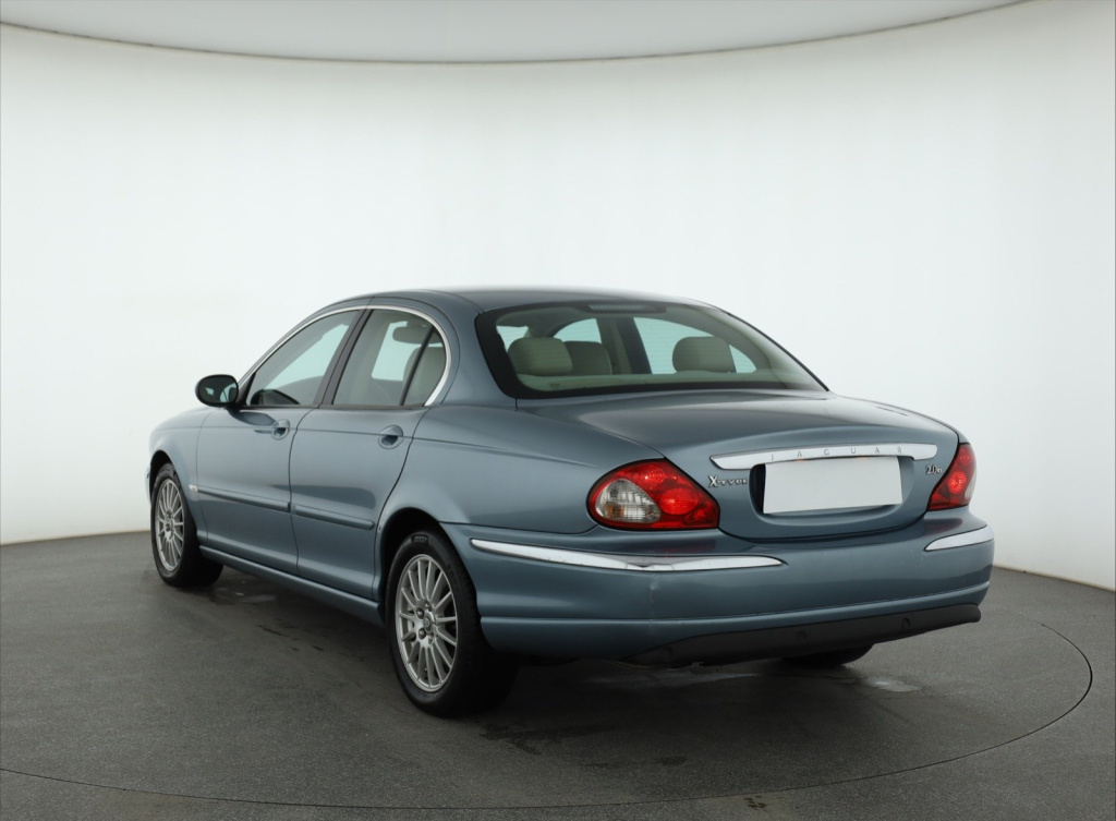 Jaguar X-Type
