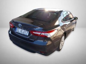 Toyota Camry - 2019