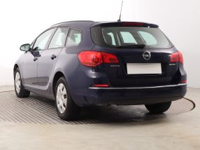 Opel Astra - 2014